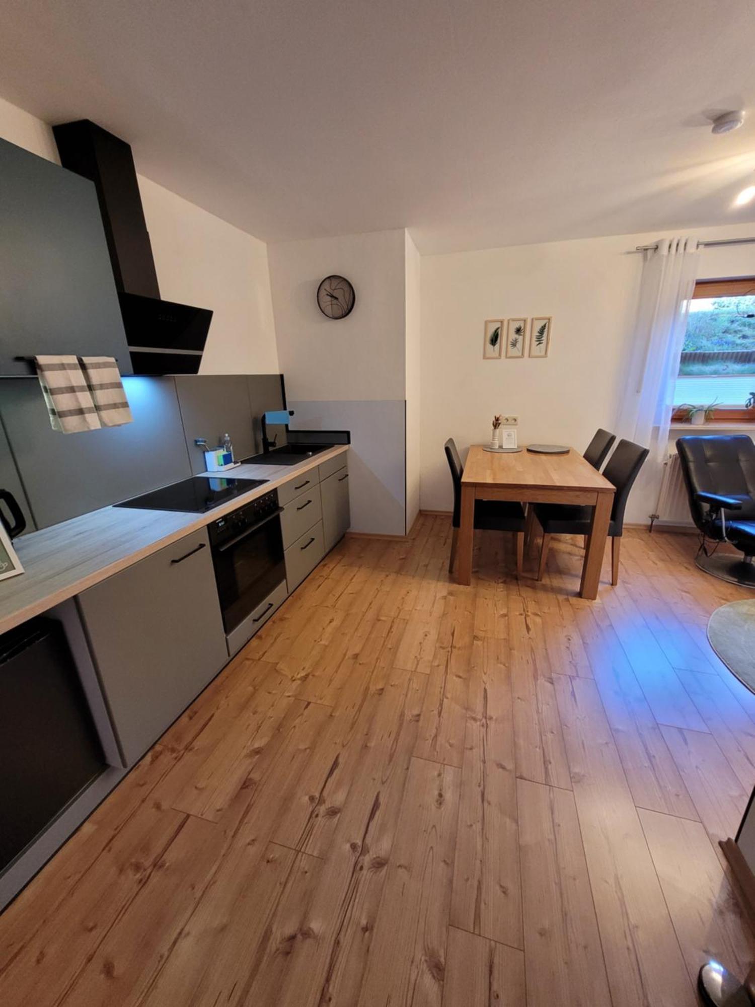 Fewo - Klein Aber Fein, 1-3 Personen, Souterrain Rödental Exteriör bild